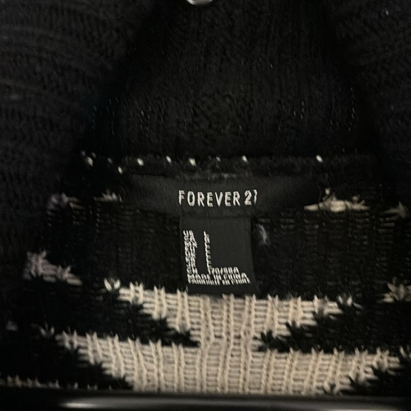 Patterned shrug - Picture 2 of 3